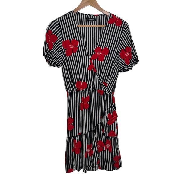 Madewell Size 2 Bianca Ruffle Wrap Dress Red Floral On Black Stripe - Picture 2 of 9